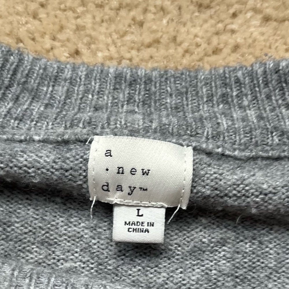A New Day Women's Gray Boxy Crewneck Sweater - Size L - VGUC - Stretch - Picture 3 of 6